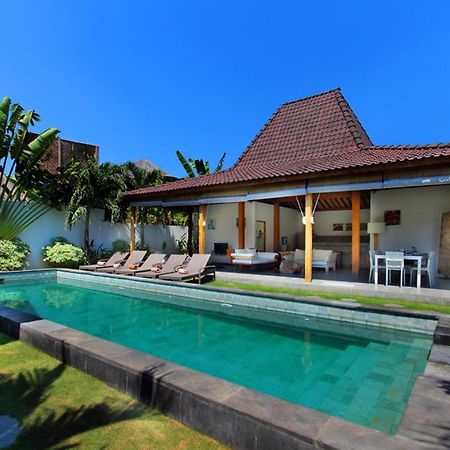 Villa Tinn Tamm By Optimum Bali Villas เซมินยัค ภายนอก รูปภาพ